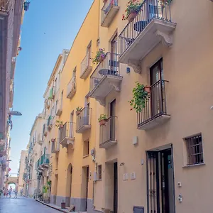 https://residence-porta-delle-botteghelle.sicilyhotelsitaly.net